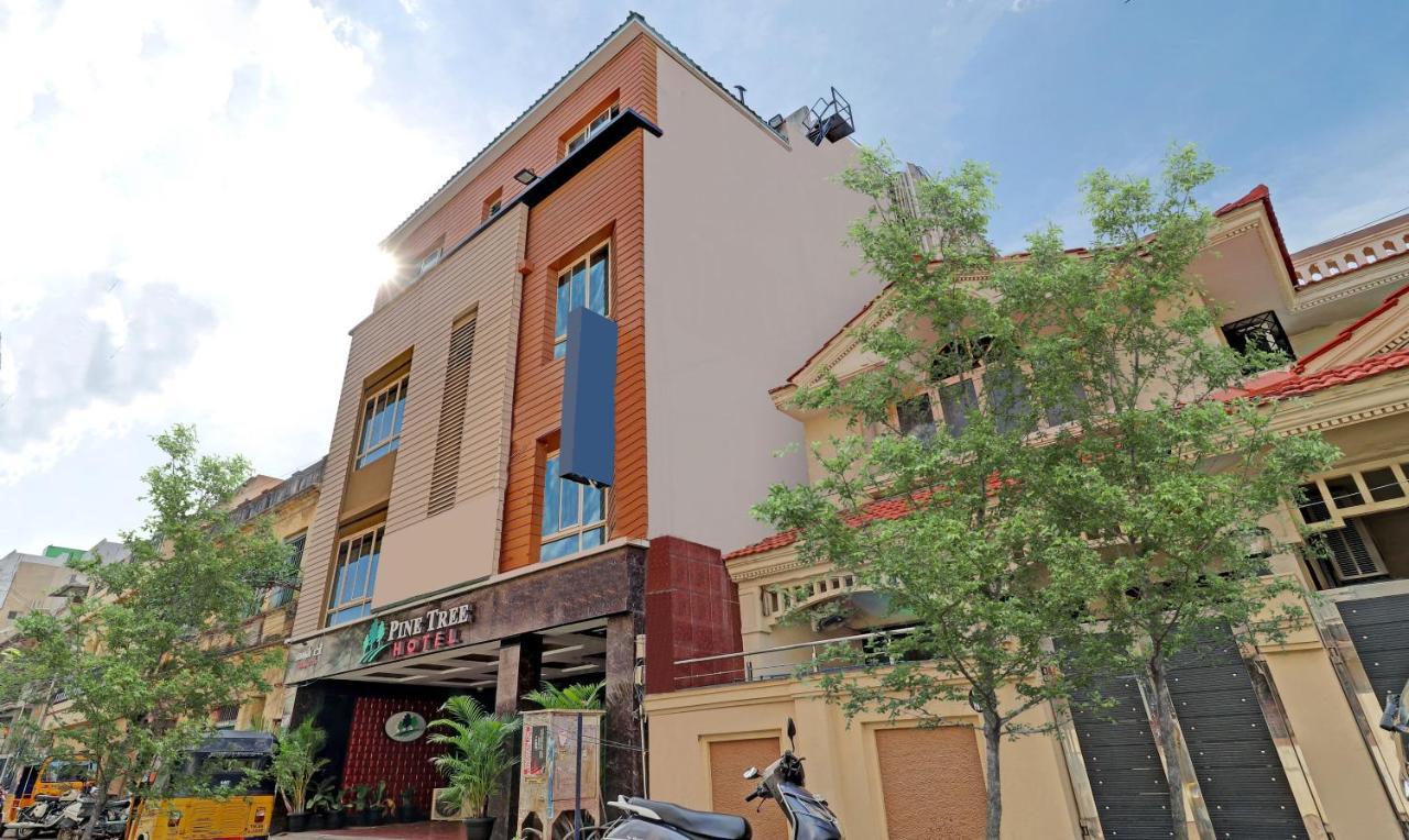 Pine Tree Boutique Hotel Ченнаї Екстер'єр фото