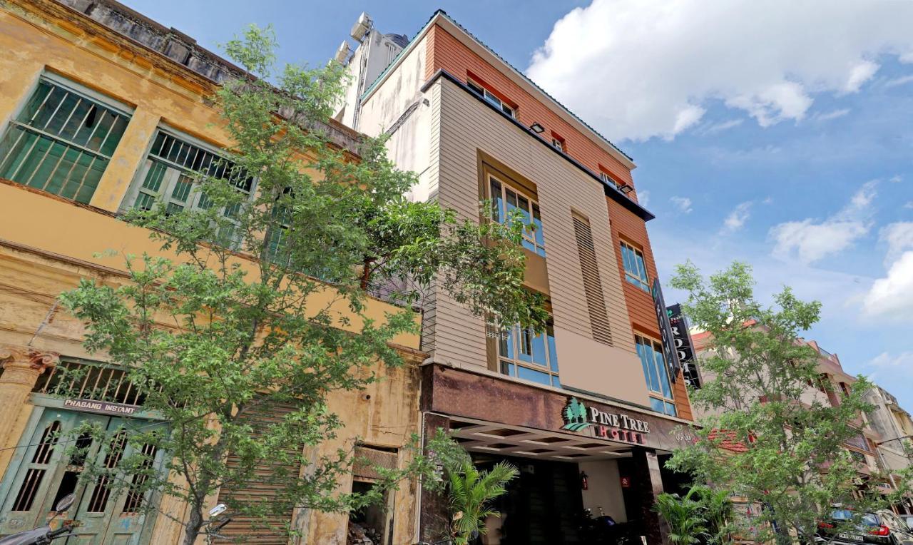 Pine Tree Boutique Hotel Ченнаї Екстер'єр фото