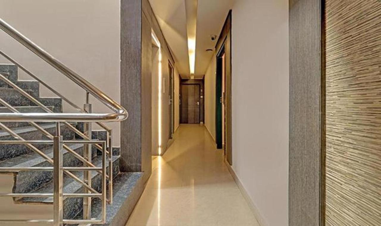 Pine Tree Boutique Hotel Ченнаї Екстер'єр фото