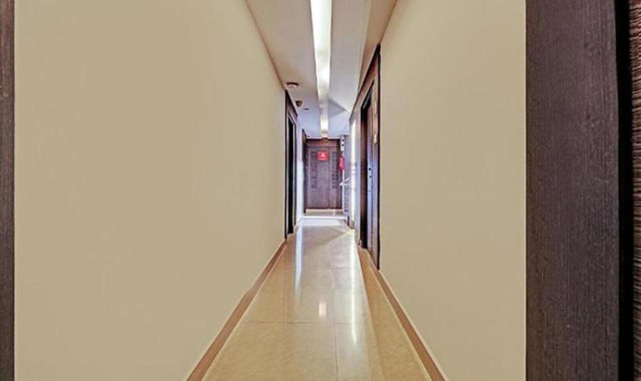 Pine Tree Boutique Hotel Ченнаї Екстер'єр фото