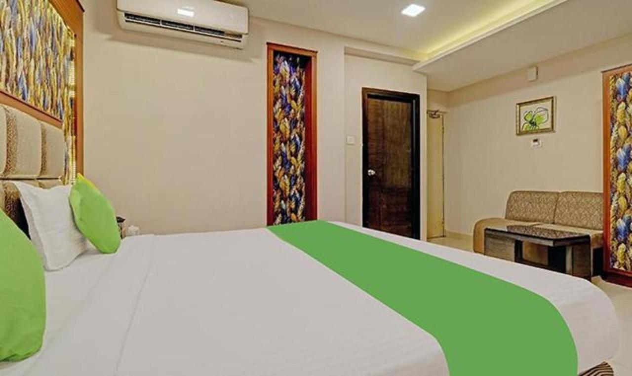 Pine Tree Boutique Hotel Ченнаї Екстер'єр фото