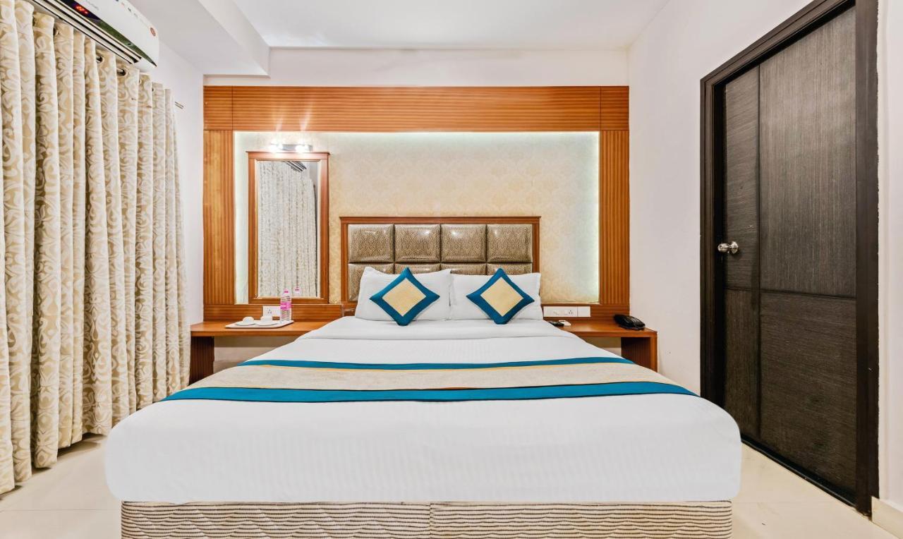 Pine Tree Boutique Hotel Ченнаї Екстер'єр фото
