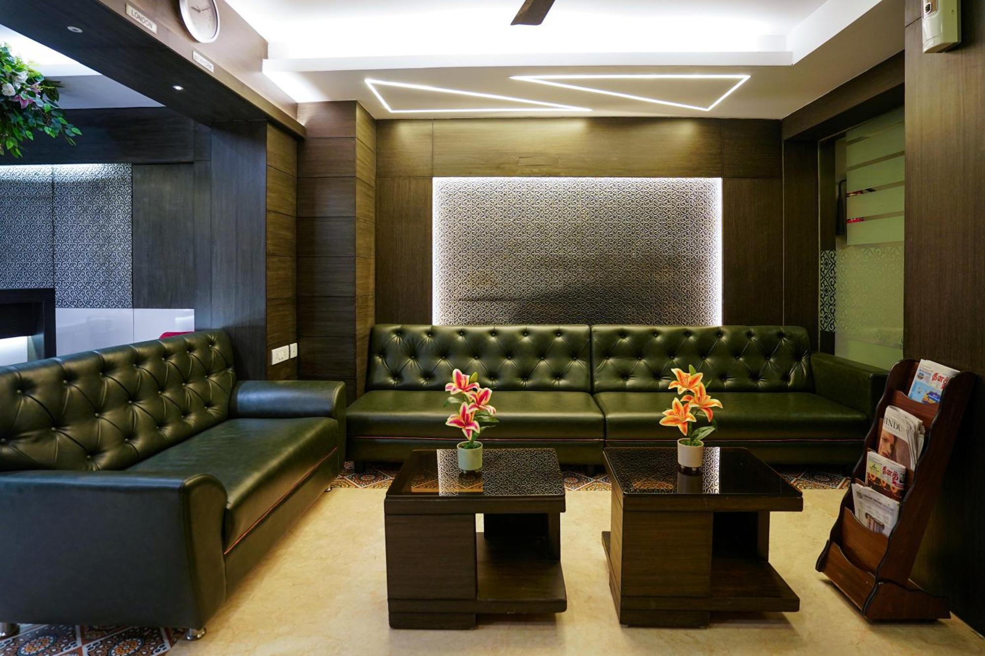 Pine Tree Boutique Hotel Ченнаї Екстер'єр фото